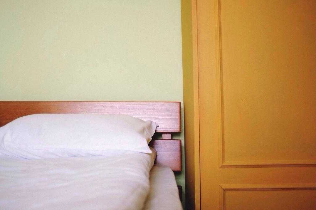 Elementary Hostel Одесса Экстерьер фото