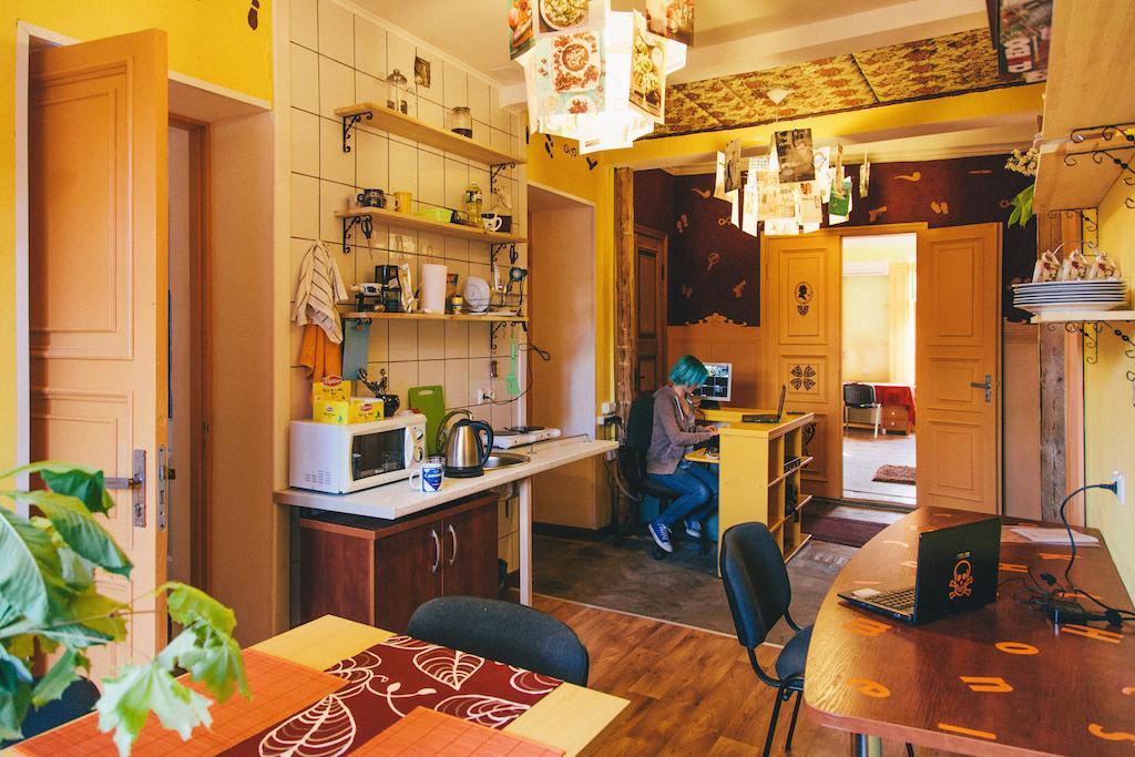Elementary Hostel Одесса Экстерьер фото